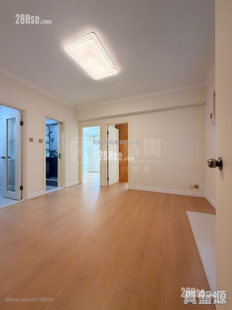 Mayson Garden Building Sell 2 Bedrooms , 1 Bathroom 440 ft²