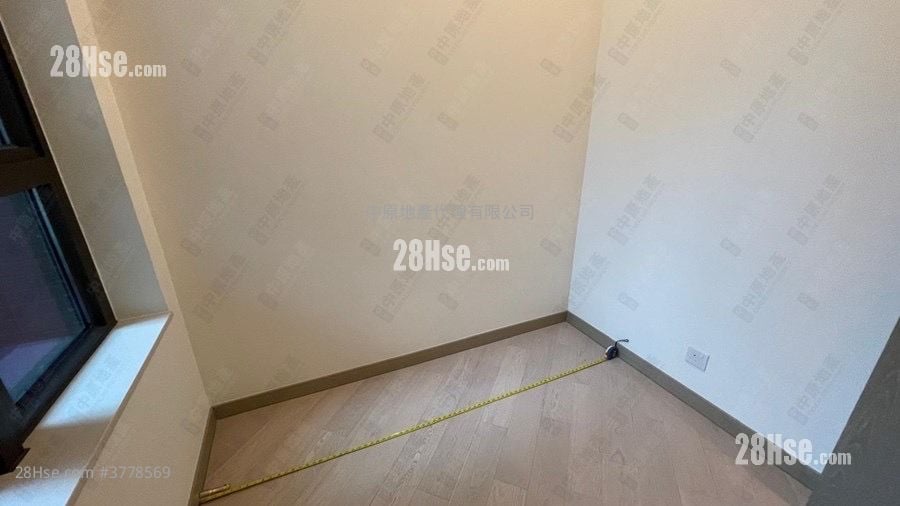 Wetland Seasons Bay Sell 438 ft²