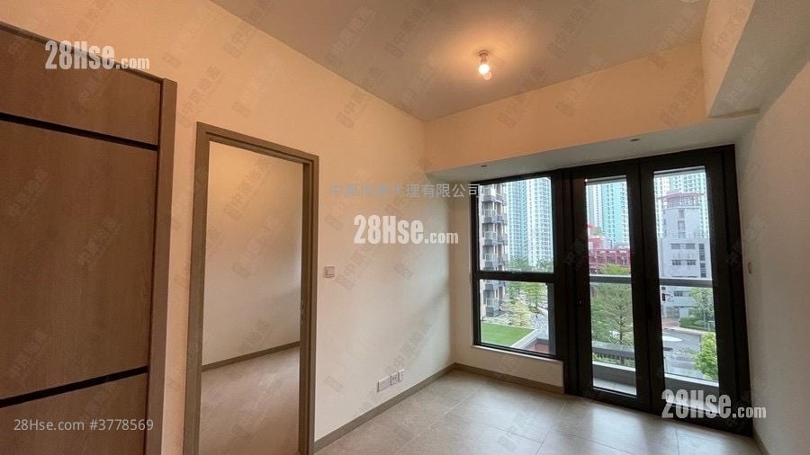 Wetland Seasons Bay Sell 438 ft²