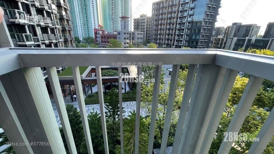 Wetland Seasons Bay Sell 438 ft²