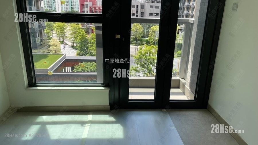 Wetland Seasons Bay Sell 438 ft²