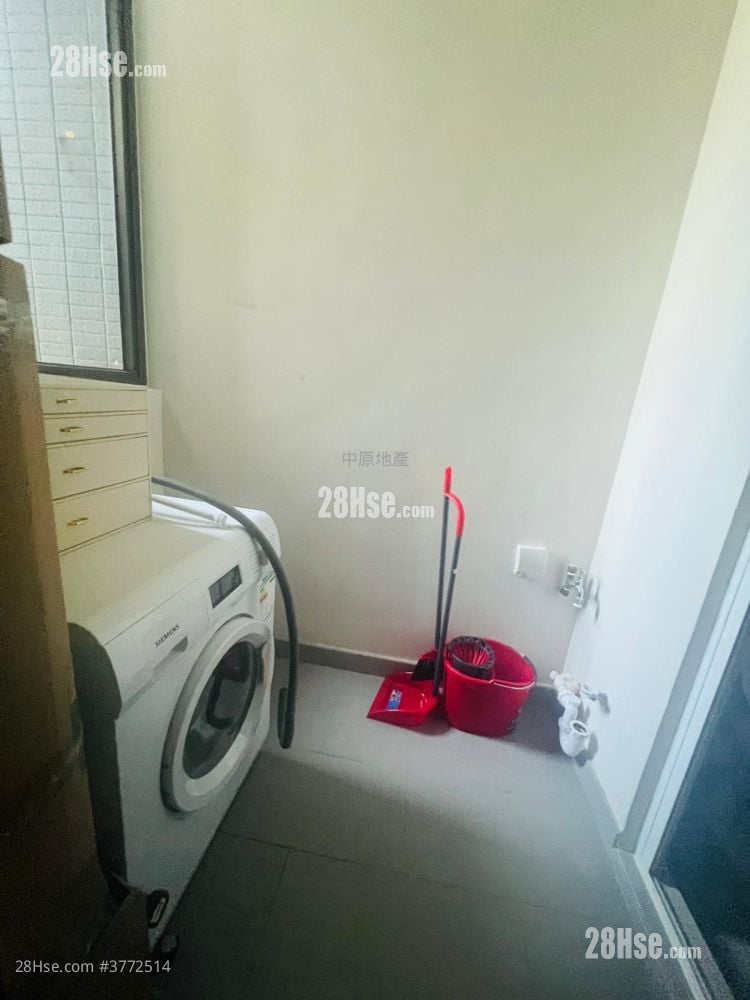 Crescent Green Sell 3 Bedrooms 916 ft²