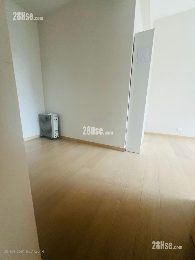 Crescent Green Sell 3 Bedrooms 916 ft²