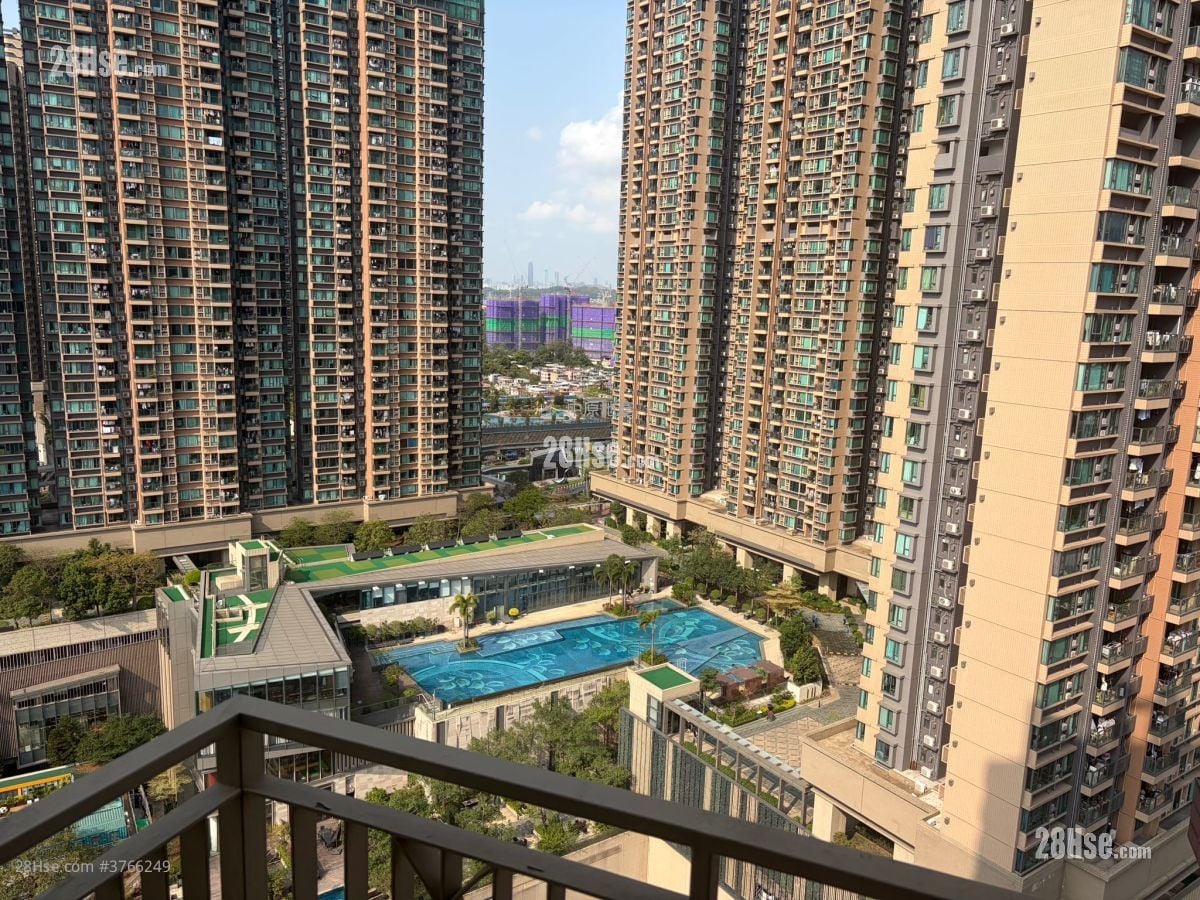 Yoho Town Sell 2 Bedrooms 422 ft²