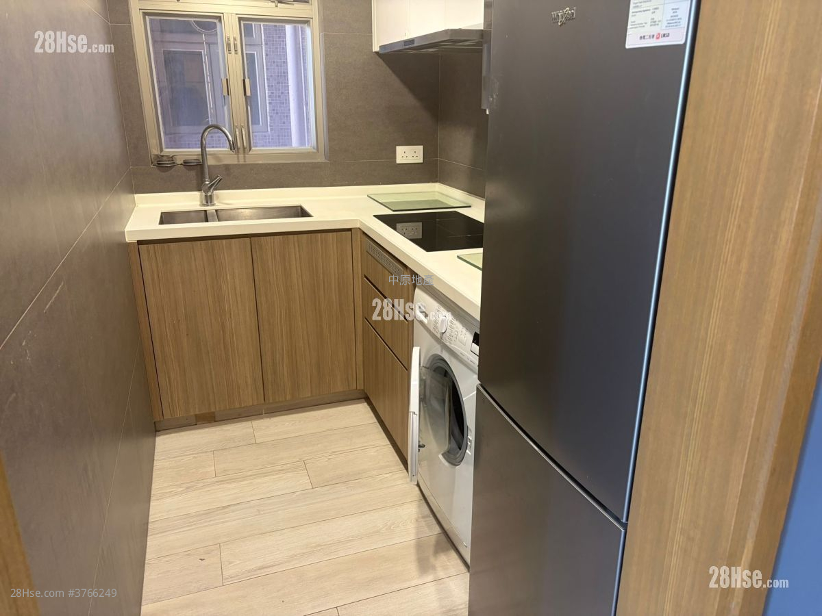 Yoho Town Sell 2 Bedrooms 422 ft²