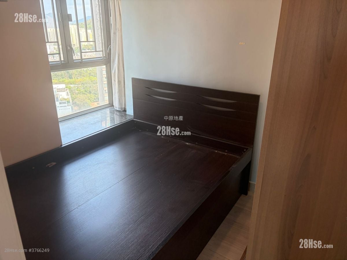 Yoho Town Sell 2 Bedrooms 422 ft²