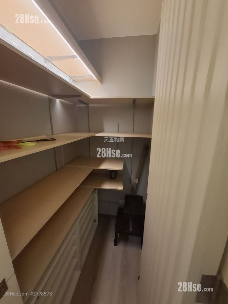 The Sherwood Sell 3 Bedrooms , 1 Bathroom 568 ft²