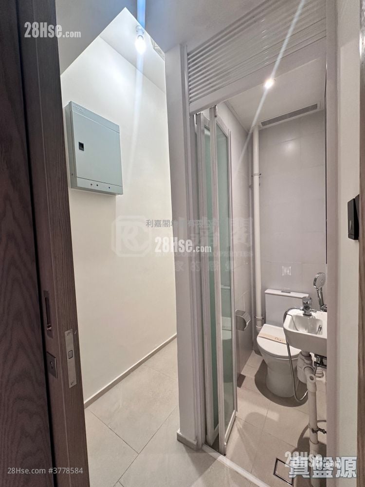 In One Rental 937 ft²