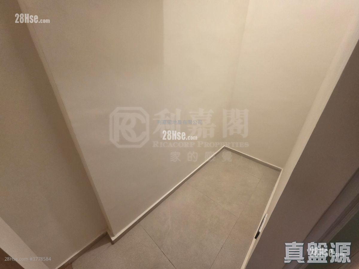 In One Rental 937 ft²