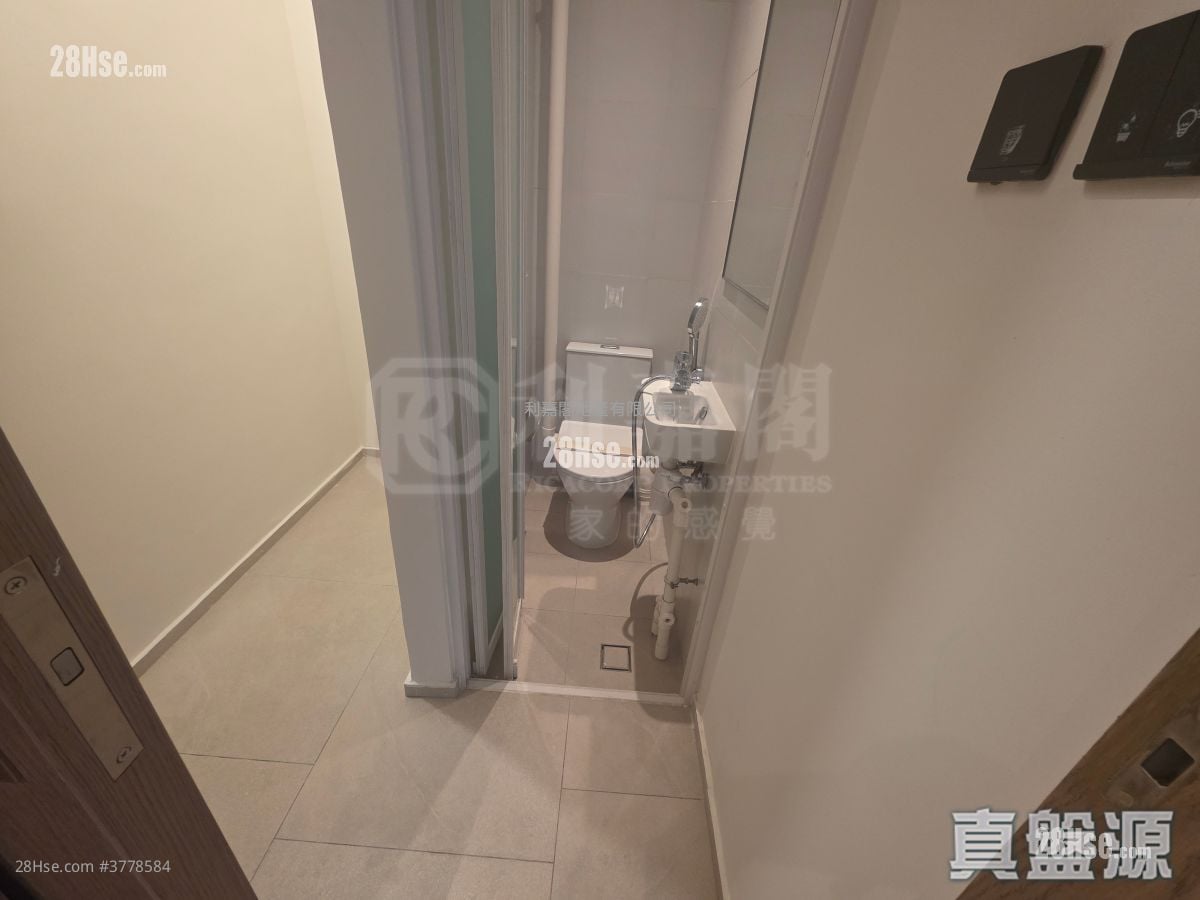 In One Rental 937 ft²