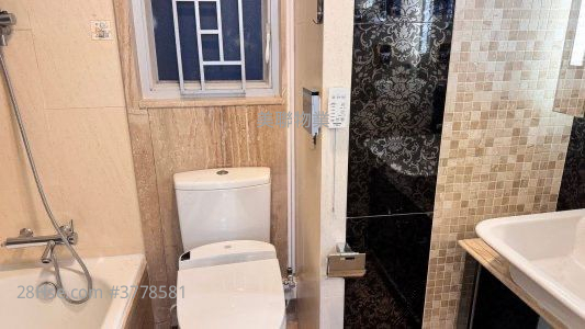 Festival City Sell 3 Bedrooms , 2 Bathrooms 739 ft²