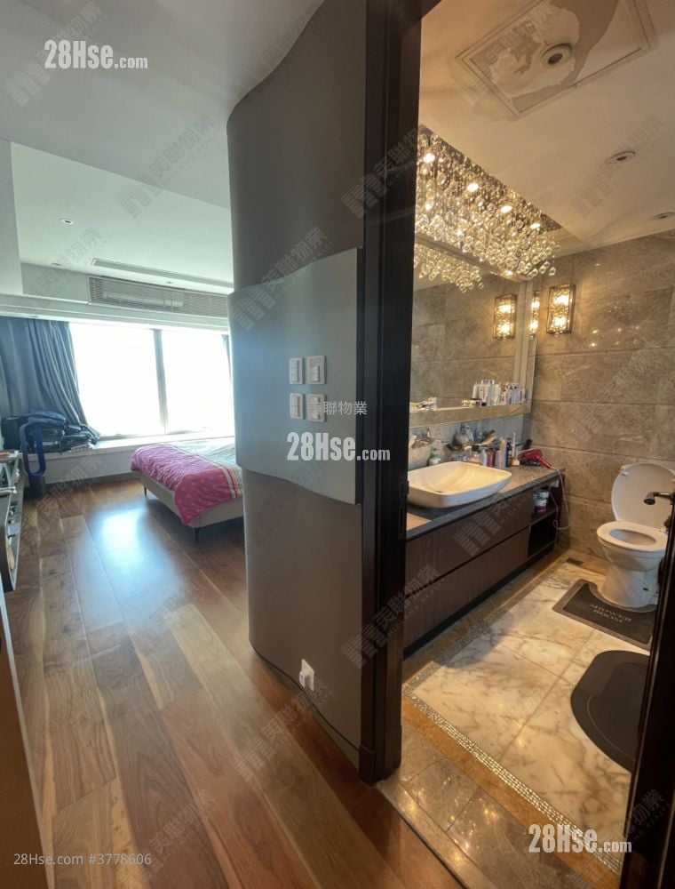 半山壹号 售盘 5+ 房 1,975 平方尺