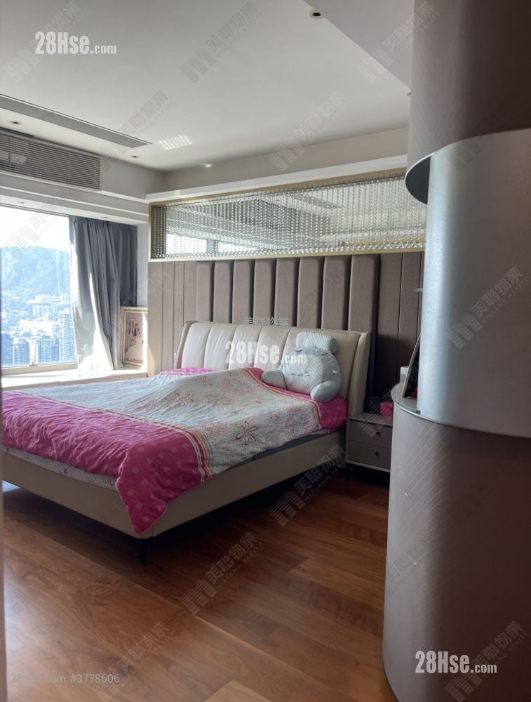 半山壹号 售盘 5+ 房 1,975 平方尺