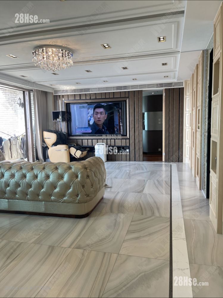 半山壹号 售盘 5+ 房 1,975 平方尺