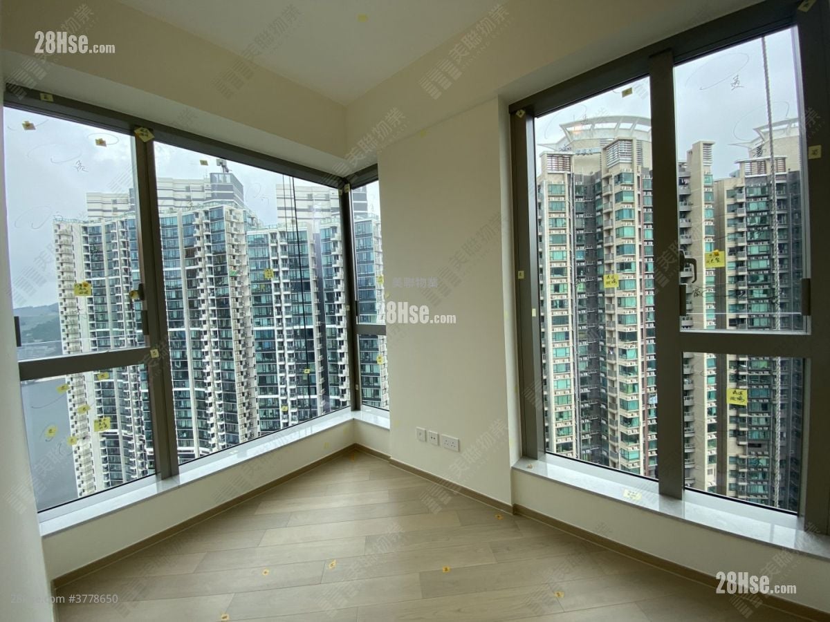 Villa Garda I Sell 2 Bedrooms , 1 Bathroom 455 ft²