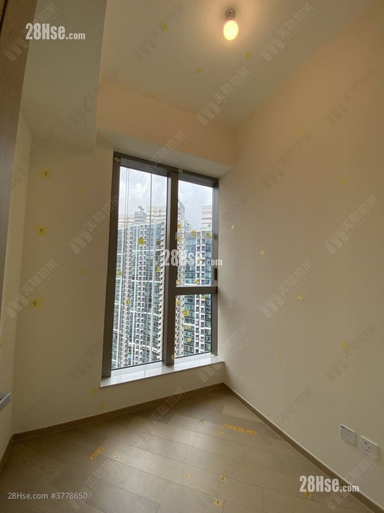 Villa Garda I Sell 2 Bedrooms , 1 Bathroom 455 ft²