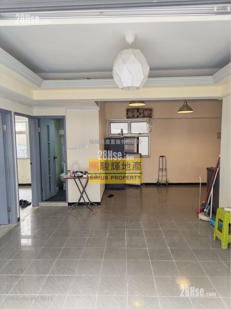 Capital Building Rental 490 ft²