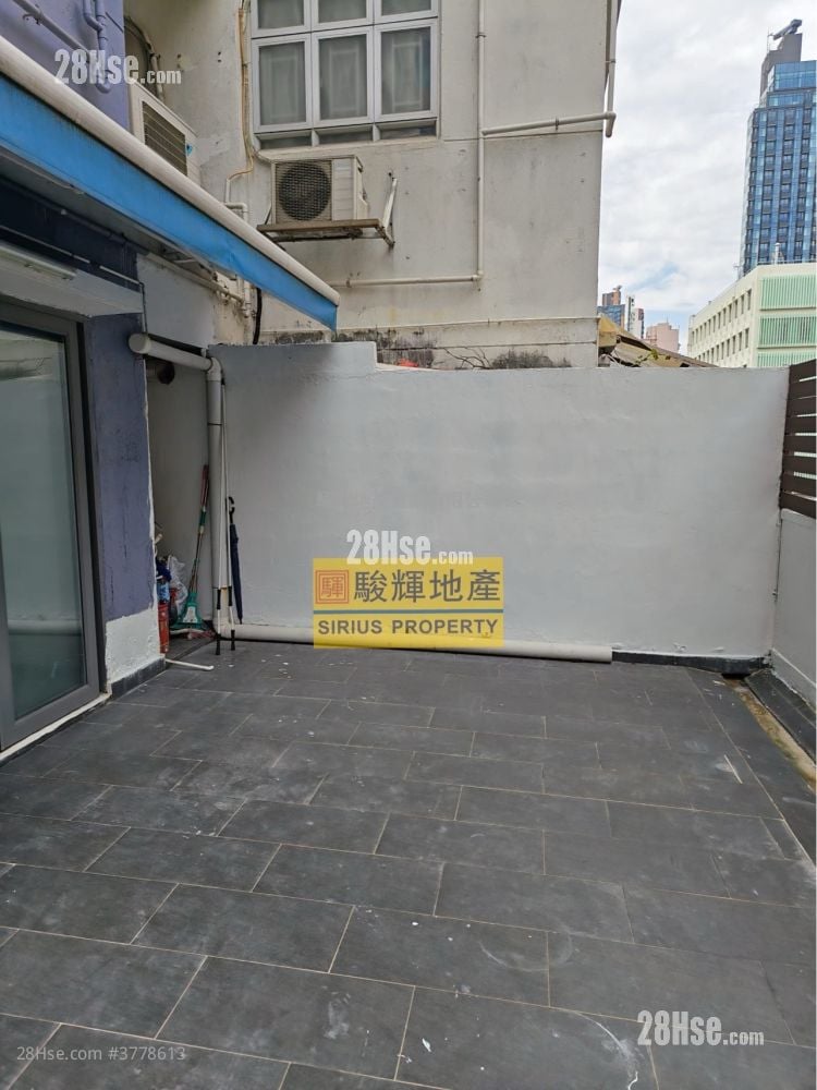 Capital Building Rental 490 ft²