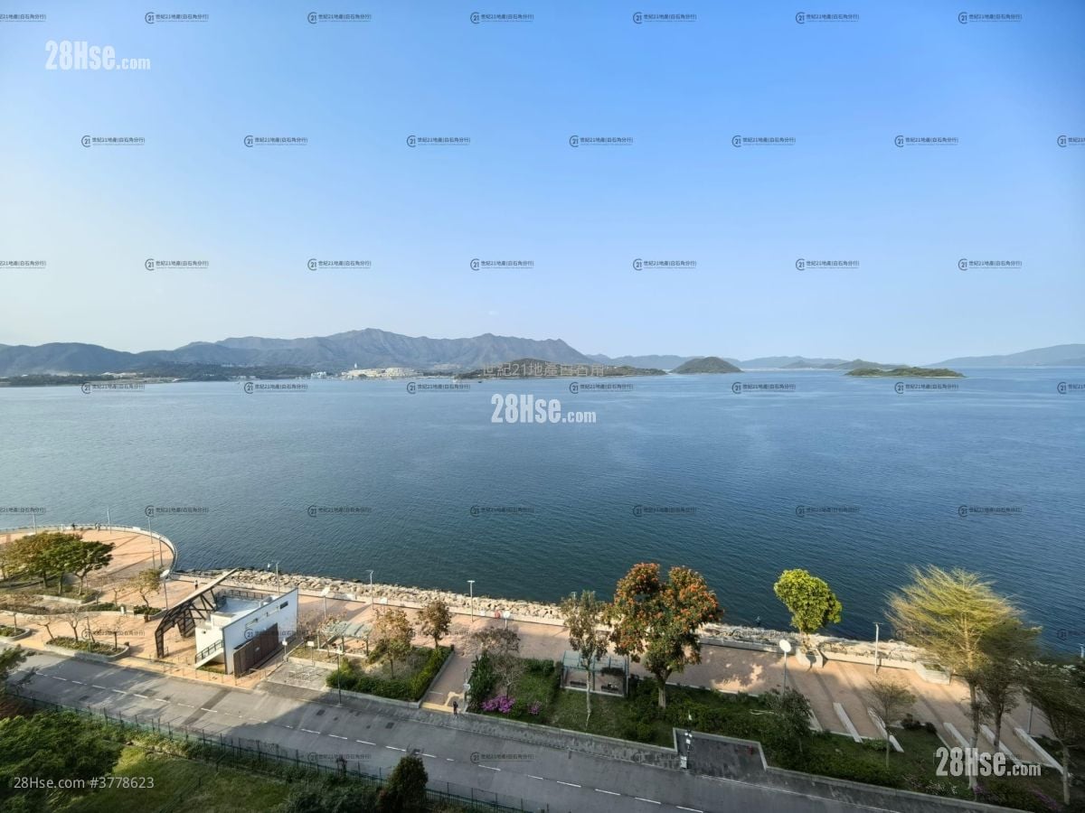 Mayfair By The Sea Rental 4 Bedrooms , 3 Bathrooms 1,673 ft²