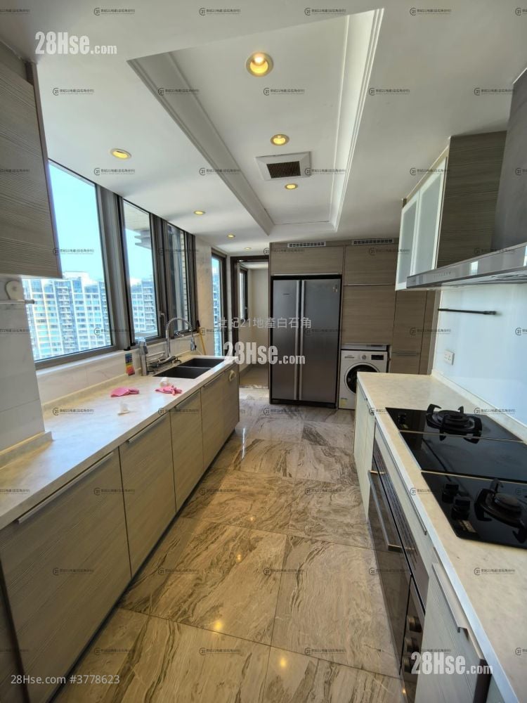 Mayfair By The Sea Rental 4 Bedrooms , 3 Bathrooms 1,673 ft²