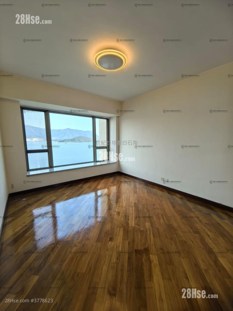 Mayfair By The Sea Rental 4 Bedrooms , 3 Bathrooms 1,673 ft²