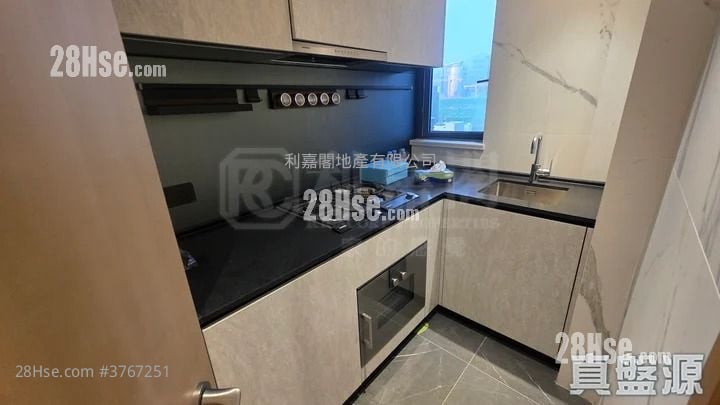 One Victoria Sell 3 Bedrooms 598 ft²