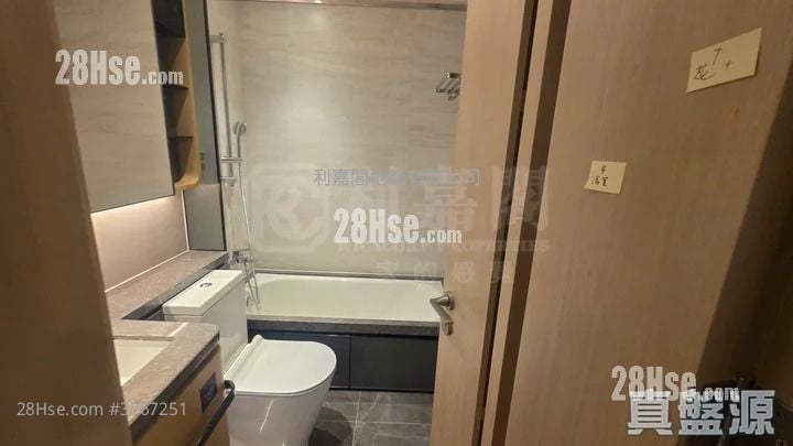 One Victoria Sell 3 Bedrooms 598 ft²