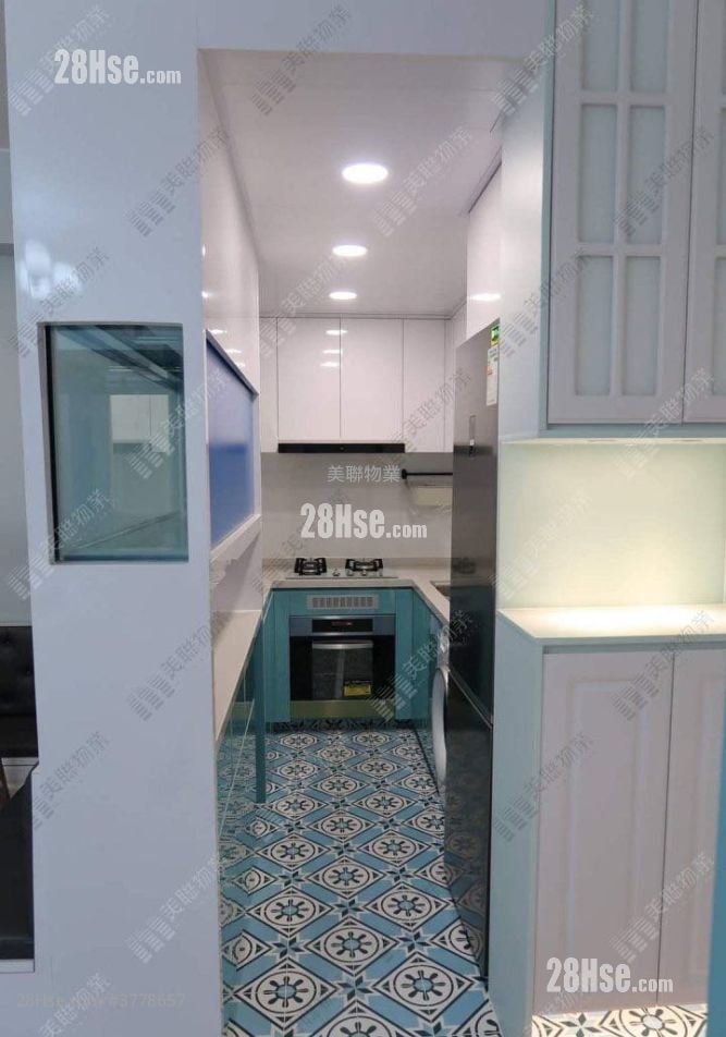 The Seacrest Sell 3 Bedrooms , 2 Bathrooms 606 ft²