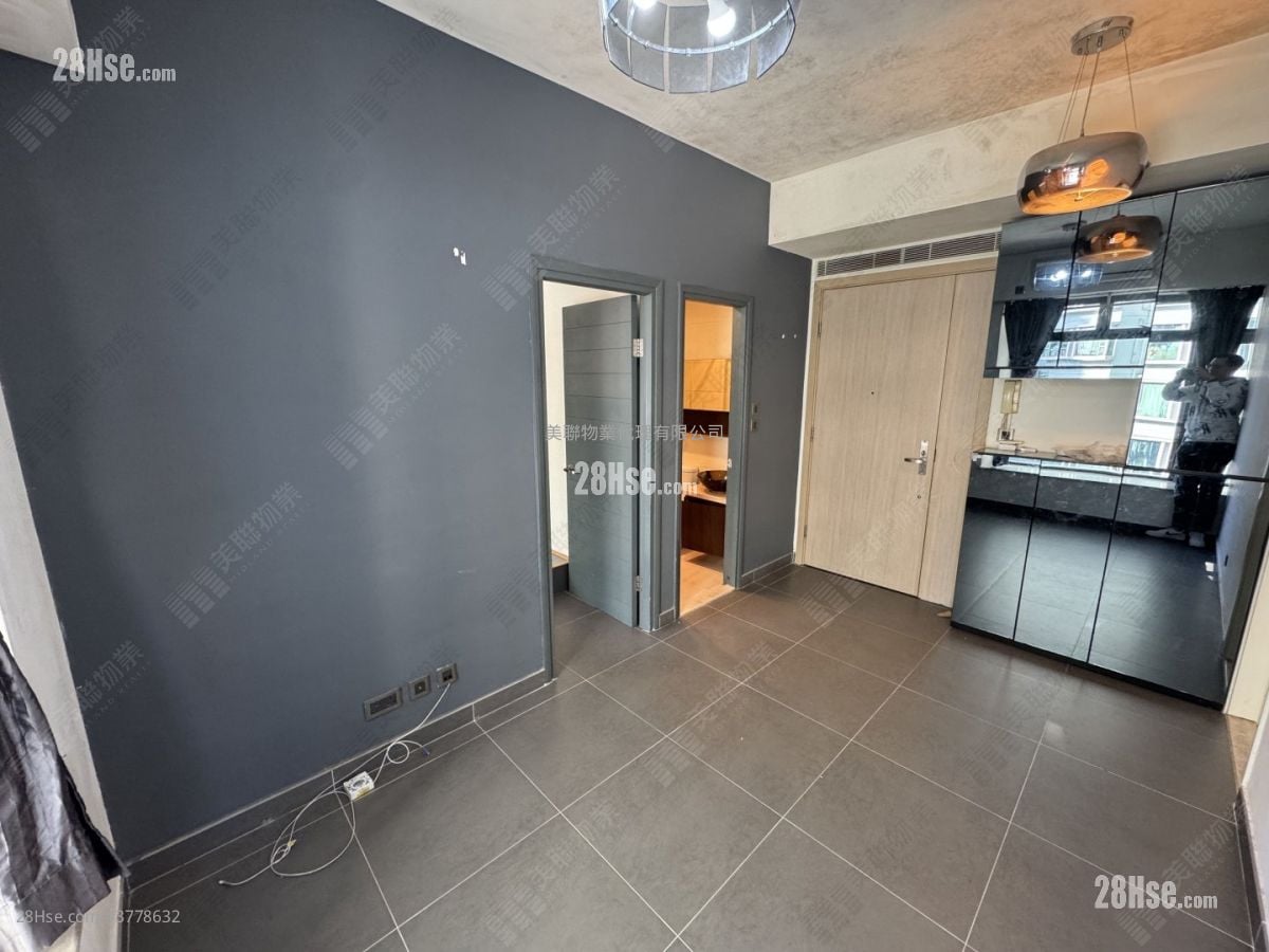 H Cube Sell 293 ft²