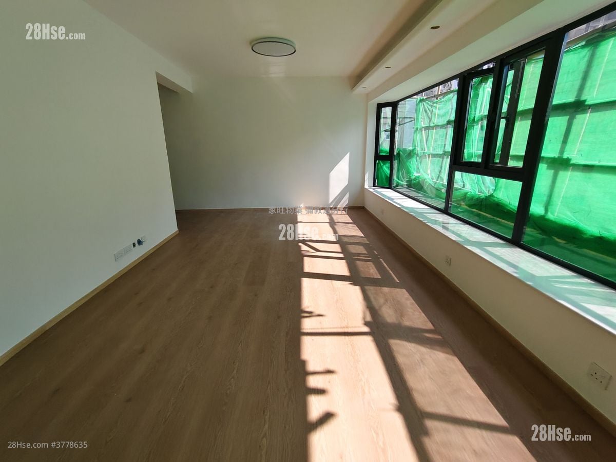 Sun And Moon Building Rental 3 Bedrooms , 2 Bathrooms 985 ft²