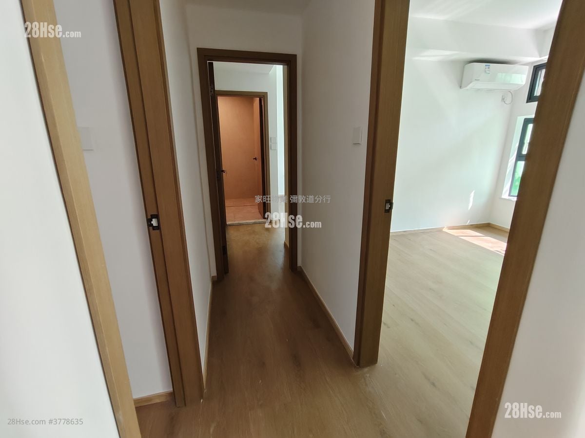 Sun And Moon Building Rental 3 Bedrooms , 2 Bathrooms 985 ft²