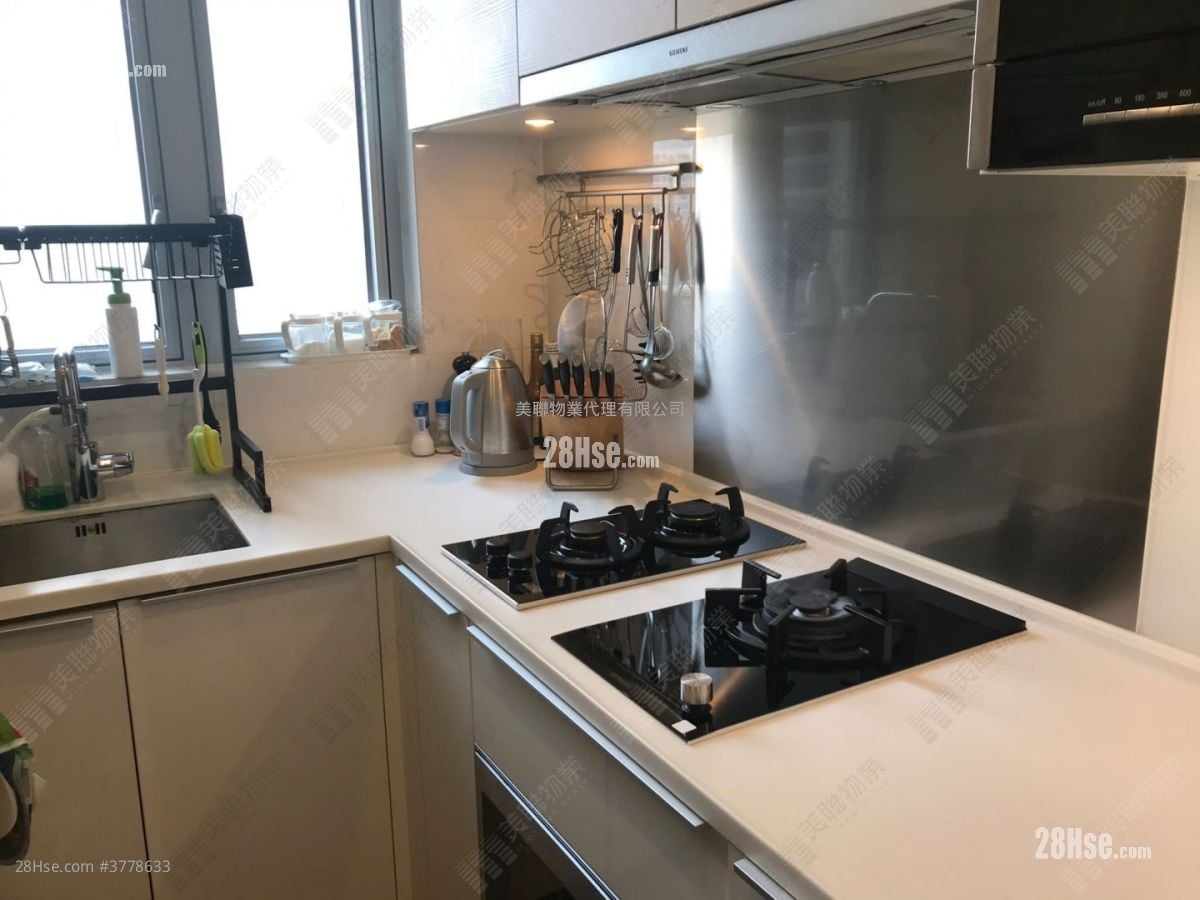 The Parkside Sell 3 Bedrooms , 2 Bathrooms 754 ft²