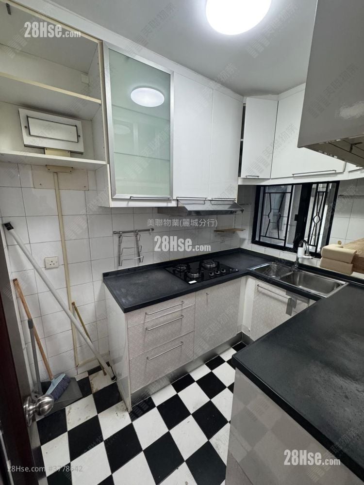 湾景花园 售盘 3 房 , 2 浴室 708 平方尺