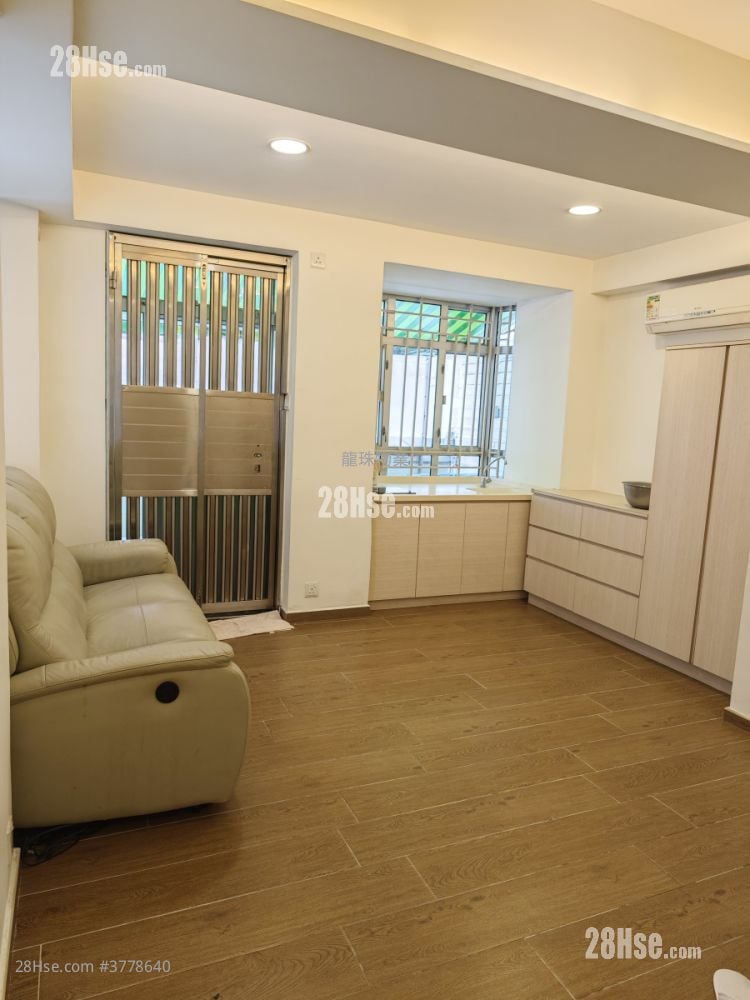 Ka Hing Building Sell Studio , 1 Bathroom 205 ft²