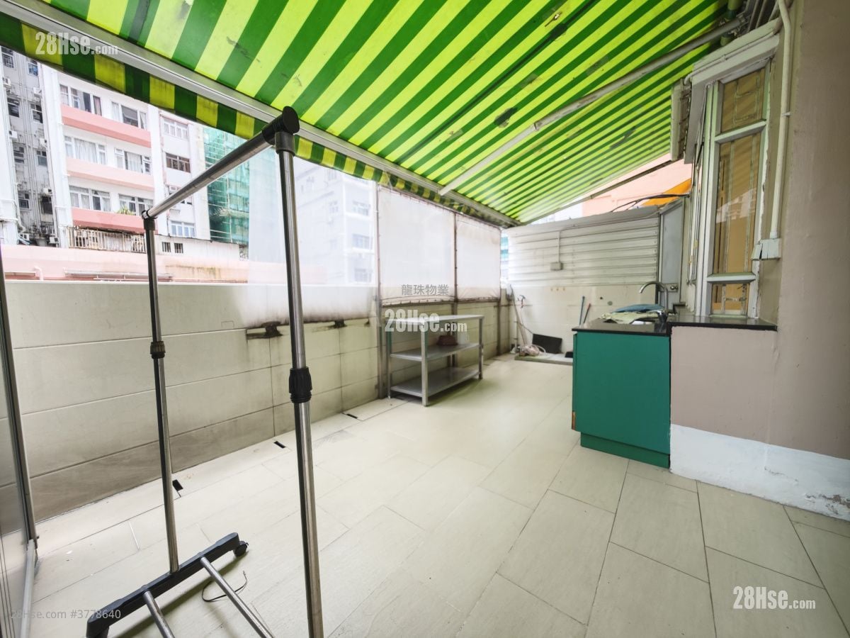 Ka Hing Building Sell Studio , 1 Bathroom 205 ft²