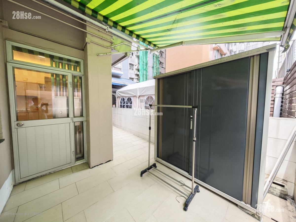 Ka Hing Building Sell Studio , 1 Bathroom 205 ft²