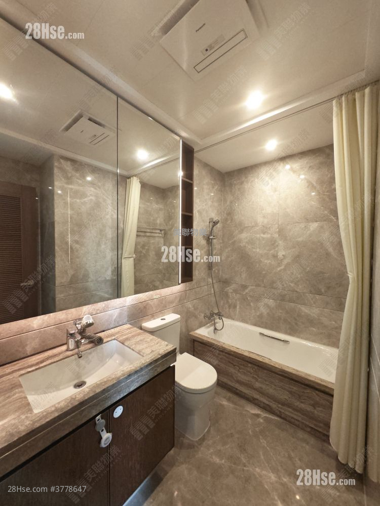 Aurora Rental 3 Bedrooms , 3 Bathrooms 985 ft²