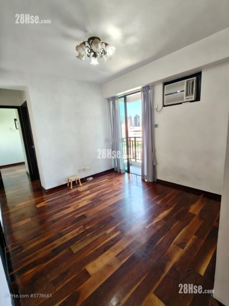 Royal Green Sell 2 Bedrooms 413 ft²