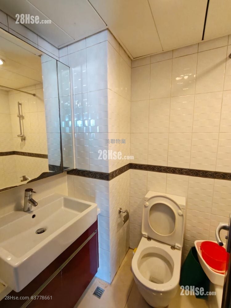 Royal Green Sell 2 Bedrooms 413 ft²