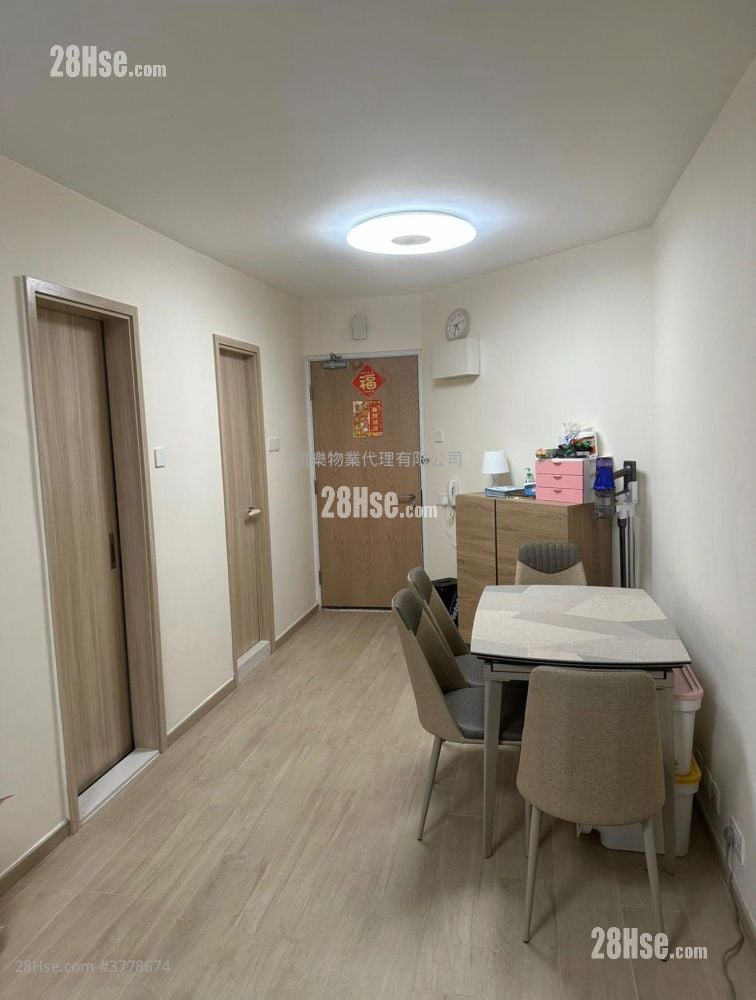 Hoi Tak Court Sell 488 ft²