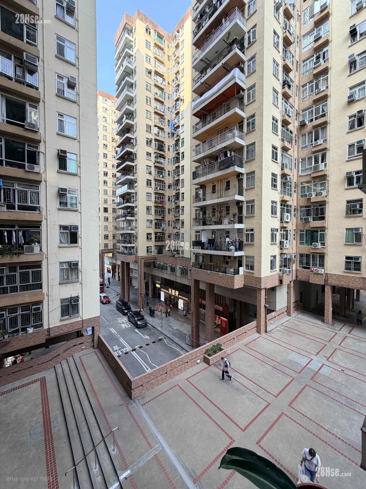 美孚新邨 售盘 3 房 , 2 浴室 657 平方尺