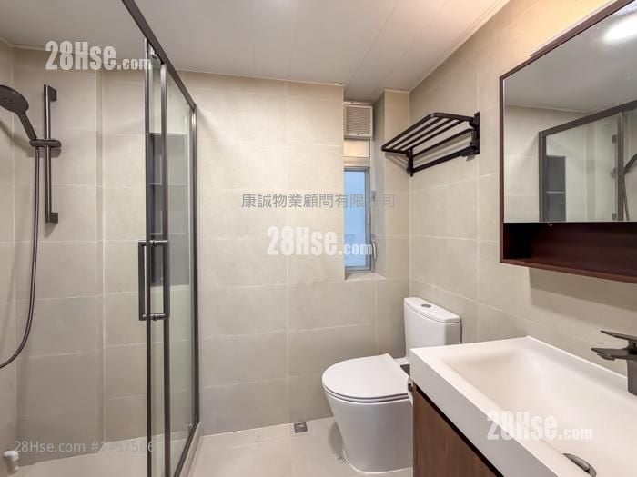Yau Fook Building Sell 2 Bedrooms , 1 Bathroom 375 ft²