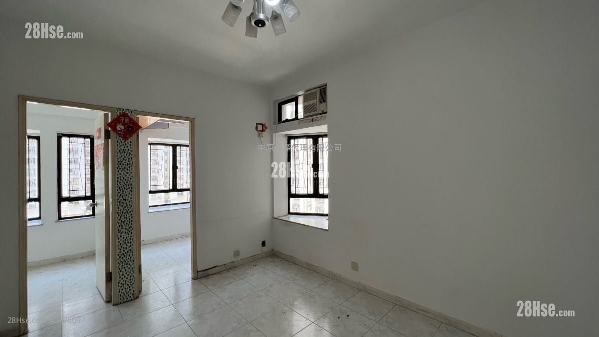 Mayfair Gardens Sell 2 Bedrooms , 1 Bathroom 329 ft²