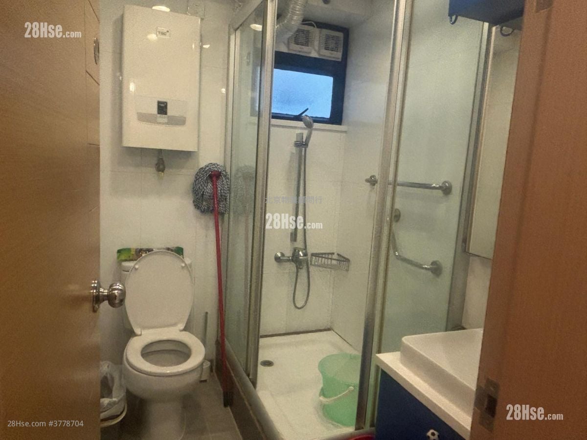 Kornhill Rental 4 Bedrooms , 2 Bathrooms 902 ft²