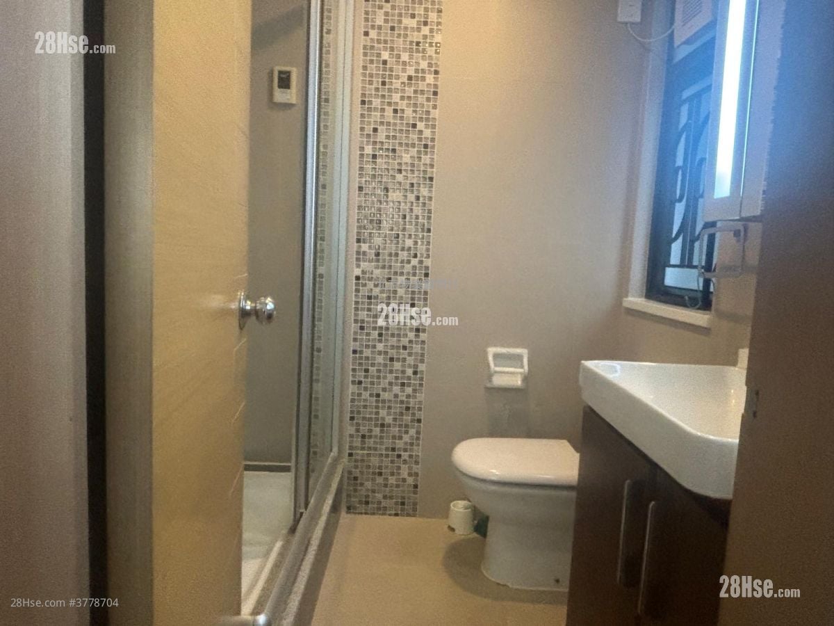 Kornhill Rental 4 Bedrooms , 2 Bathrooms 902 ft²