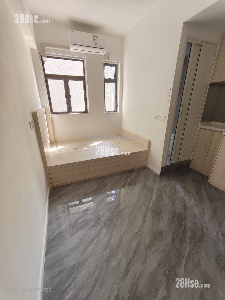 馀庆大厦 租盘 1 浴室 170 平方尺