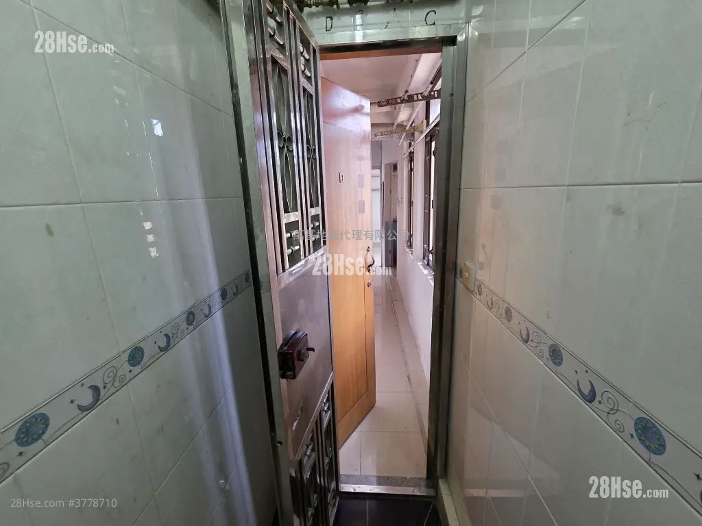 58 Ki Lung Street Sell 5+ Bedrooms , 5+ Bathrooms 665 ft²