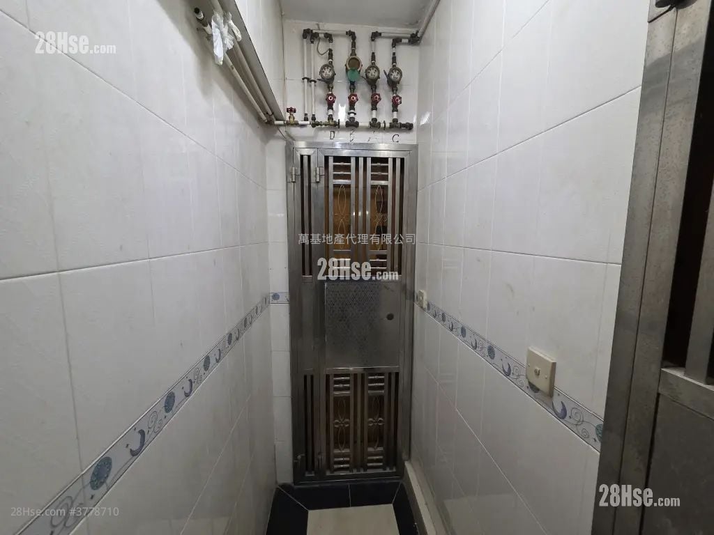 58 Ki Lung Street Sell 5+ Bedrooms , 5+ Bathrooms 665 ft²