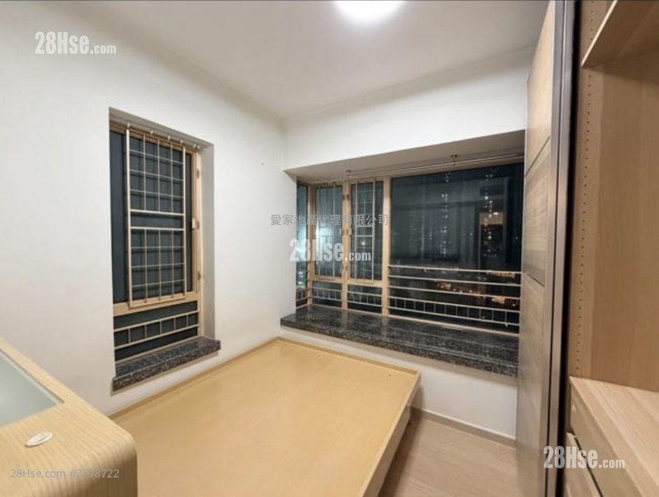 La Cite Noble Rental 2 Bedrooms 434 ft²