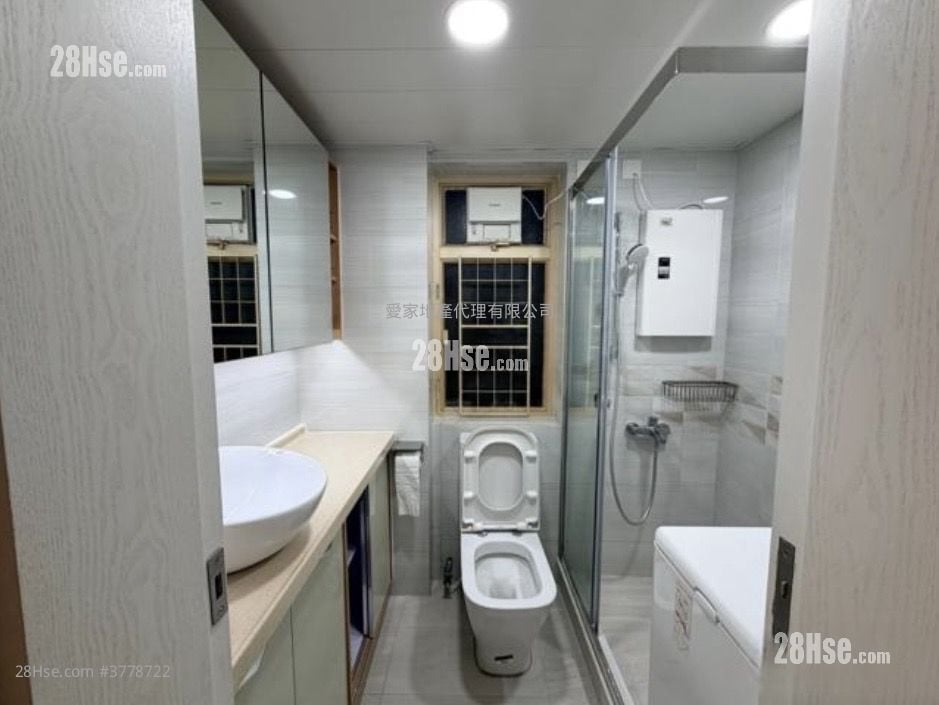 La Cite Noble Rental 2 Bedrooms 434 ft²